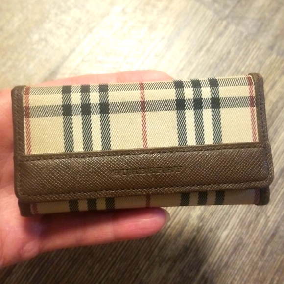 BURBERRY Nova Check 5 Ring Key holder Brown Leather EXCELLENT Condition Snappy - Picture 1 of 16